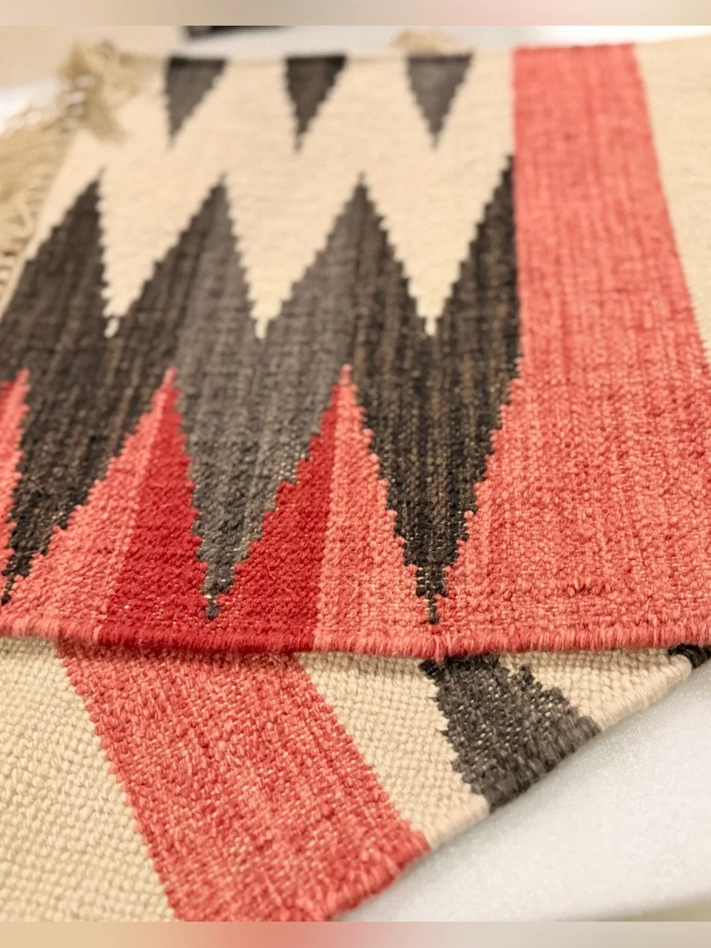 New Pottery Barn Andie Tribal Kilim Dhurrie Small Rug, Red/Black/White, Small